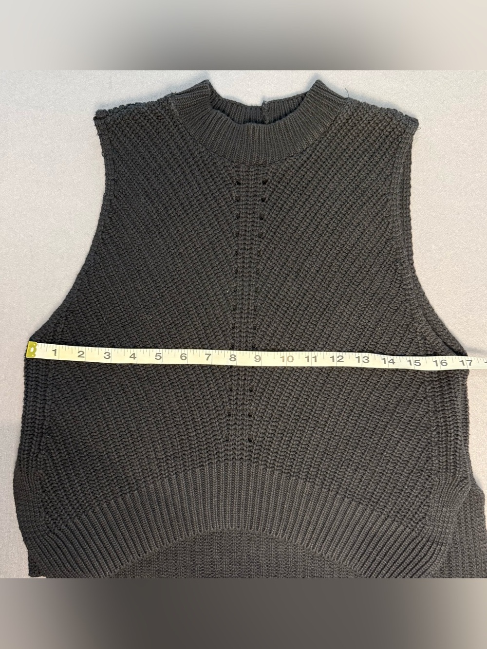 Express Black Ribbed Sleeveless Knit Top - Picture 7 of 10